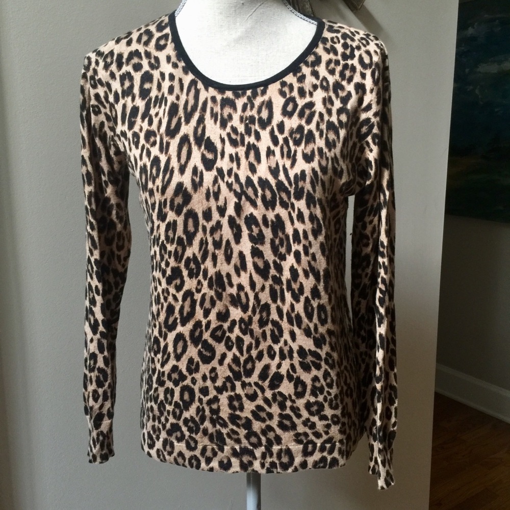 CHICO’S Animal Print Sweater Top